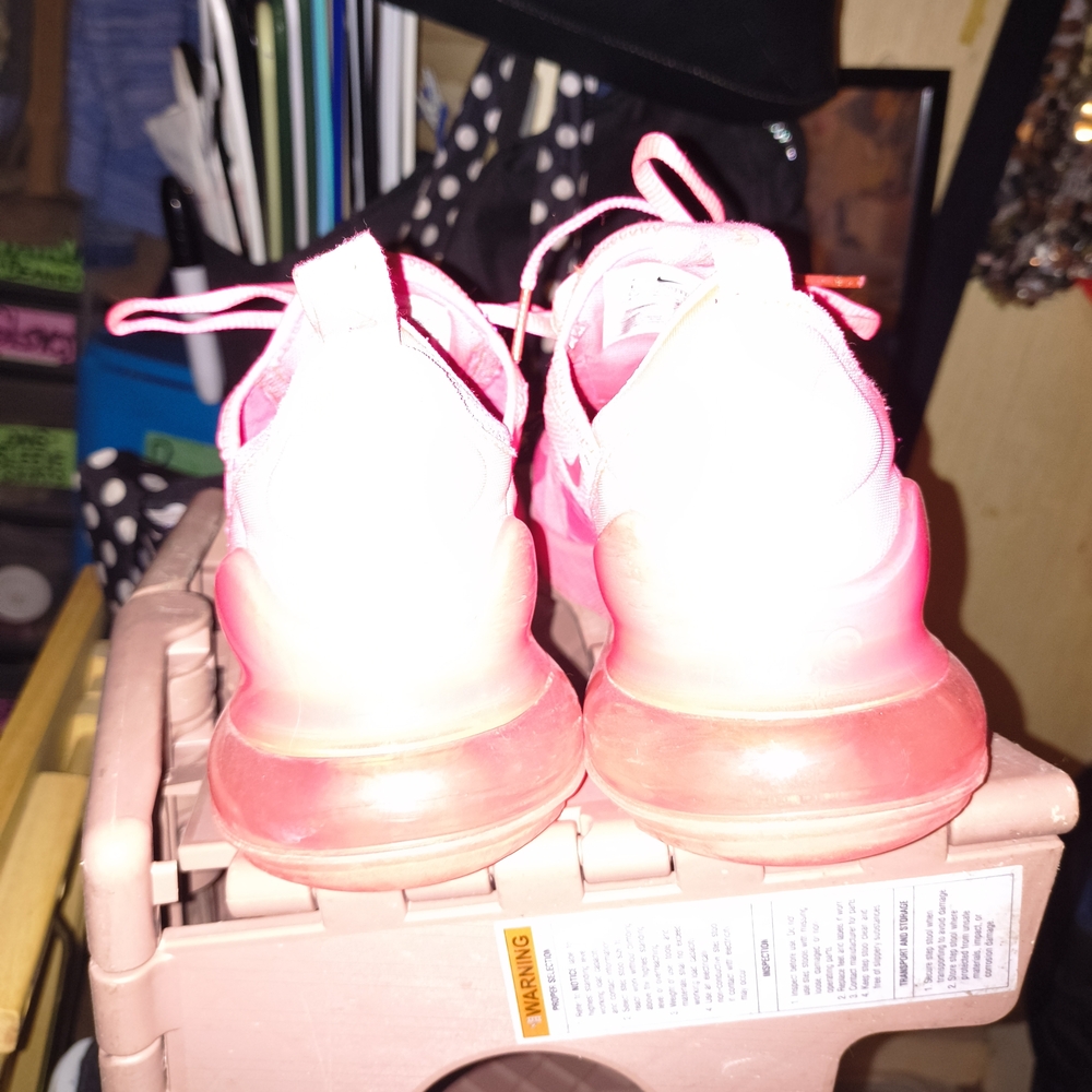 Nike Women’s Air Max 270 Neon Pink Athletic Sneakers - Picture 7 of 8